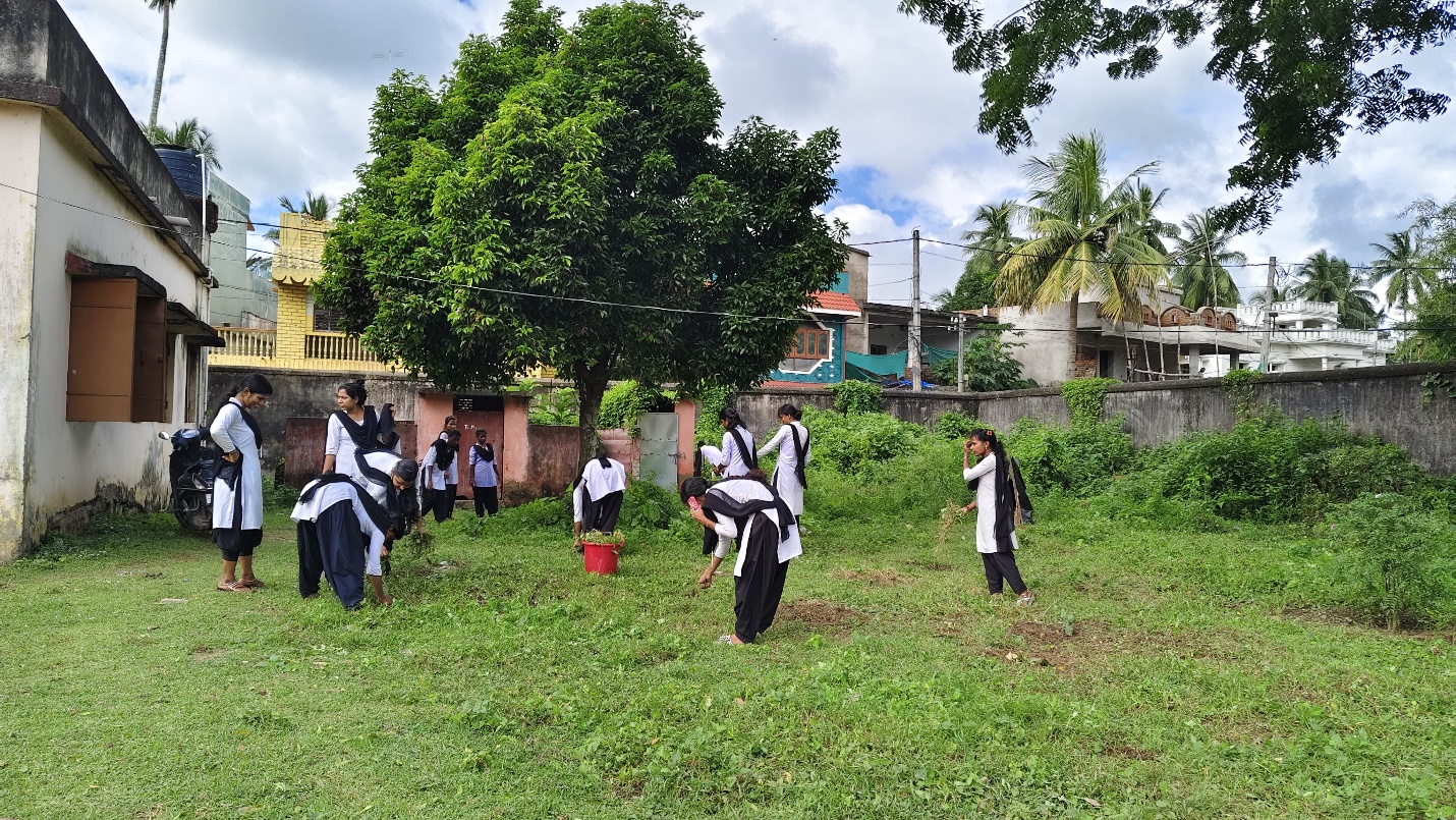 Campus Cleaning by Students
